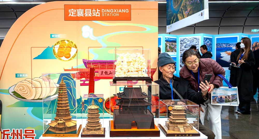 展覽現(xiàn)場設(shè)置了主題特色展臺。